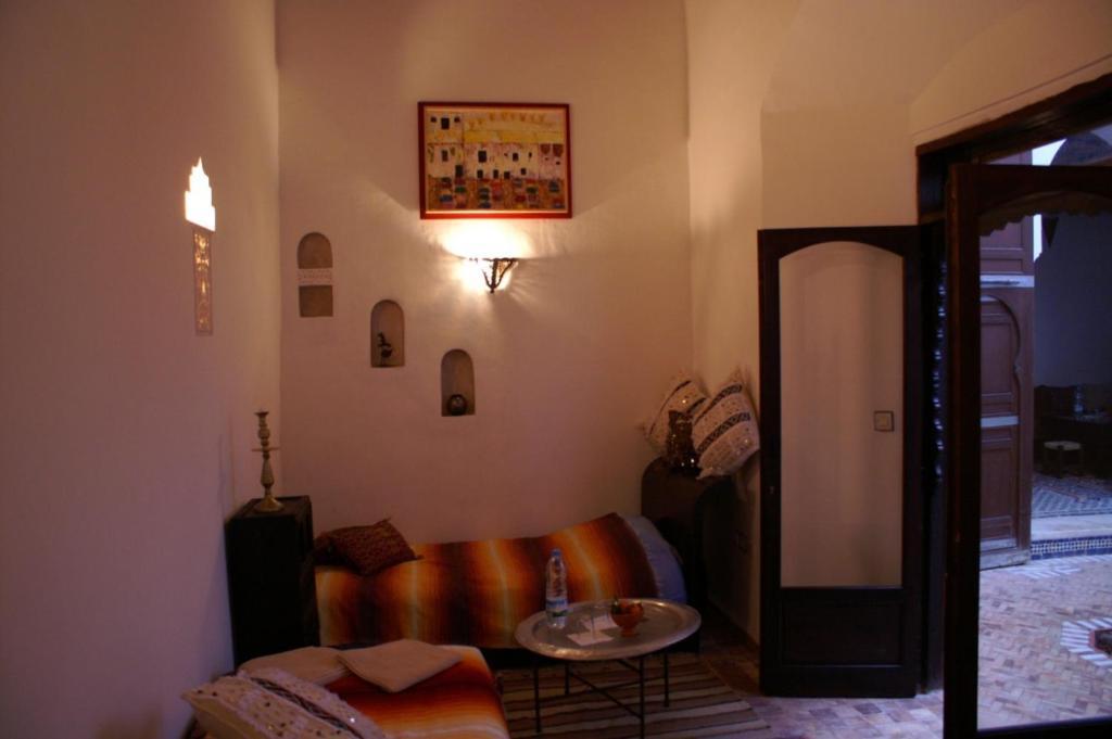 Riad Felloussia Meknès Kamer foto