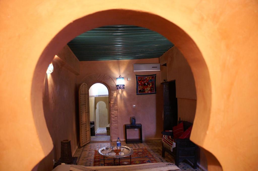 Riad Felloussia Meknès Kamer foto